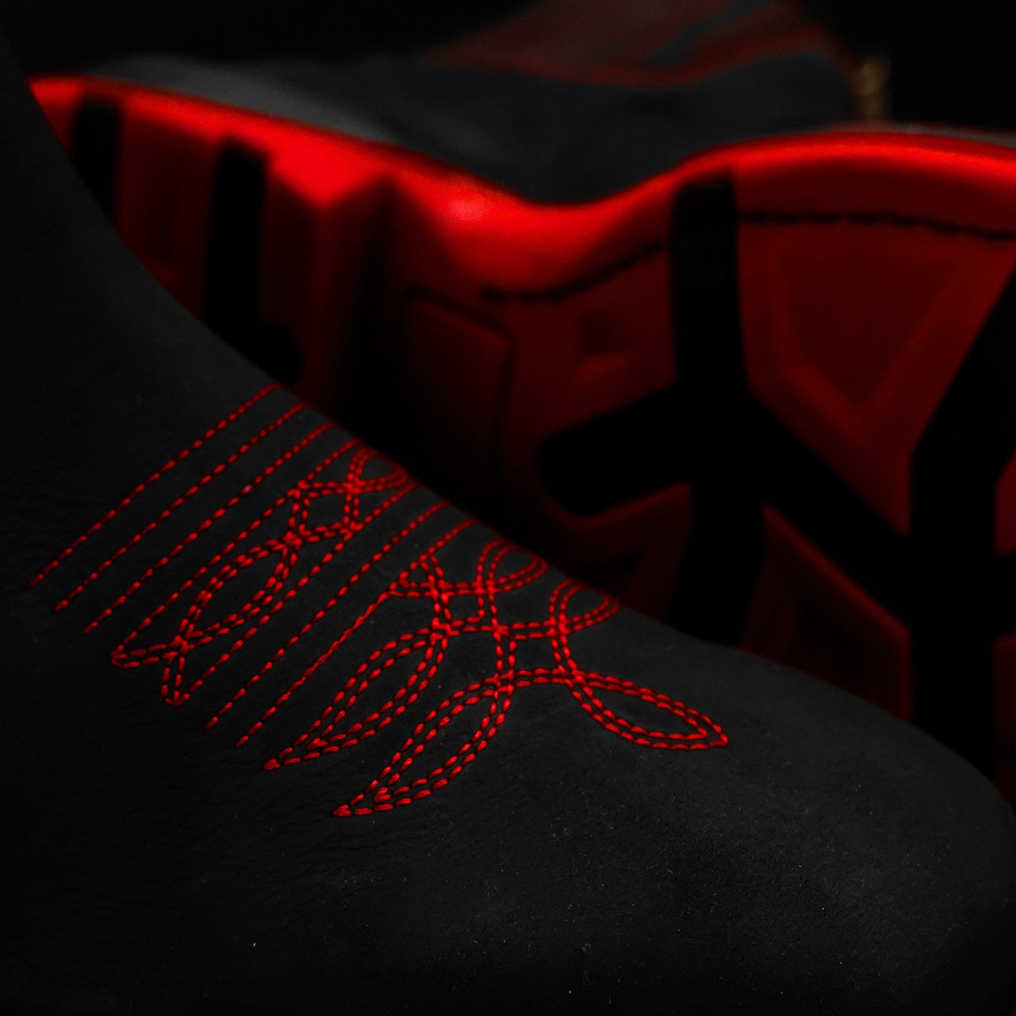 Black Nobuck Leather Botin - 3D Sole Composite Toe