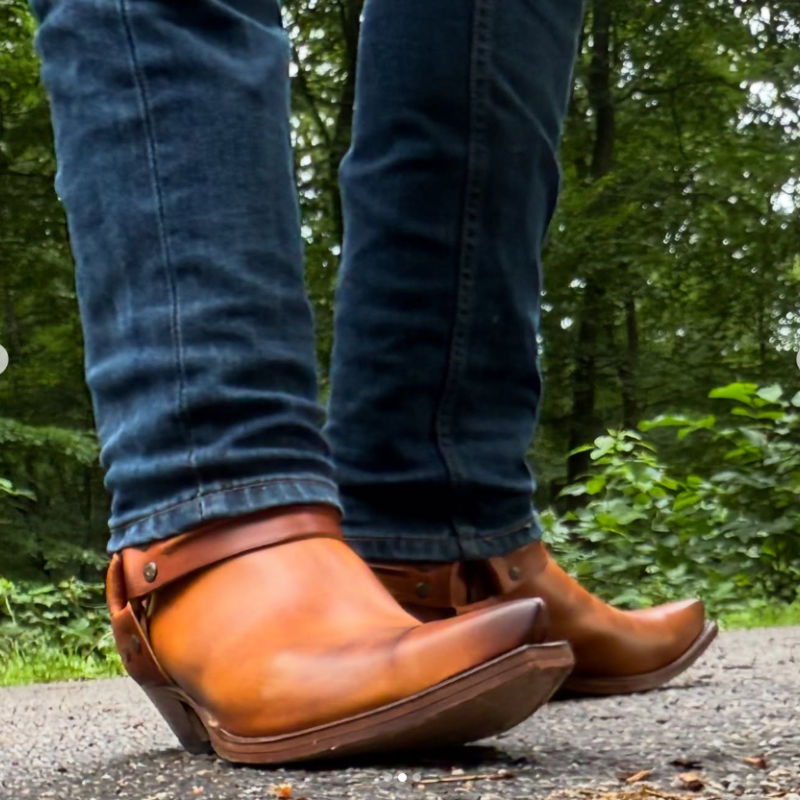 Crocodile With Calf Ankle Zippe
